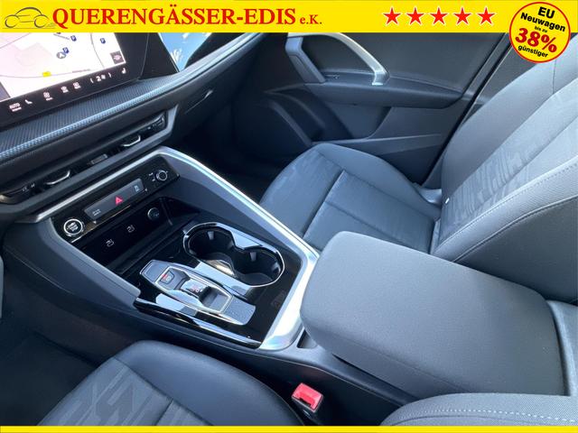Audi / Q5 / Weiß / / / QUATTRO AHK+NAVI+LED+SHZ+PDC