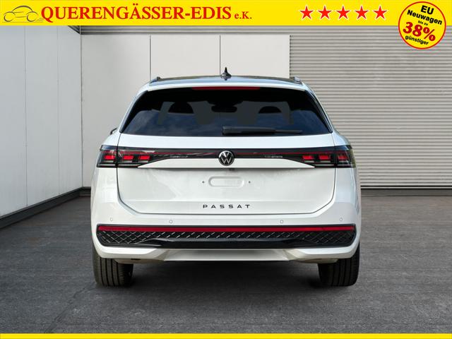 Volkswagen / Passat Variant / Wei&szlig; / / / 4WD+SIGNATURE+LEDER+PANO+AHK+DCC+MATRIX