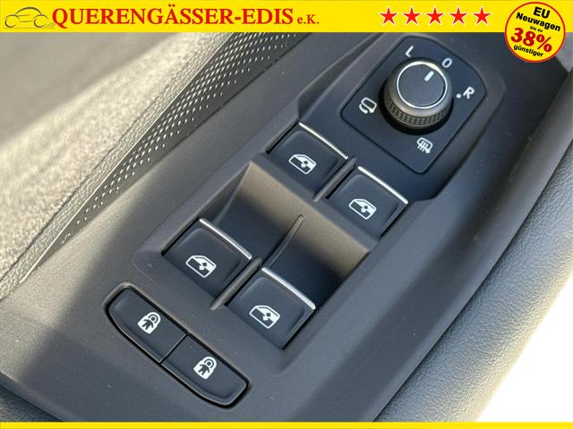 Volkswagen / Passat Variant / Wei&szlig; / / / 4WD+SIGNATURE+LEDER+PANO+AHK+DCC+MATRIX