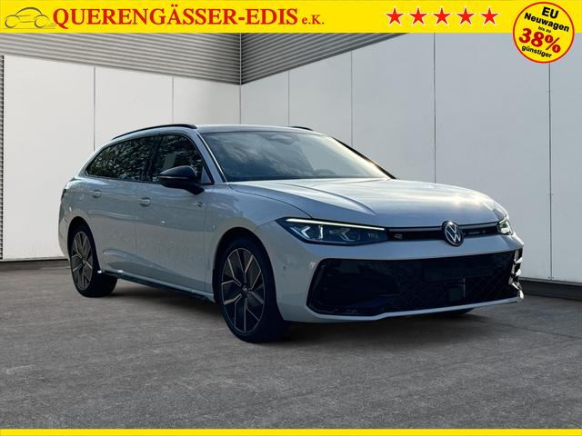Volkswagen / Passat Variant / Wei&szlig; / / / 4WD+SIGNATURE+LEDER+PANO+AHK+DCC+MATRIX
