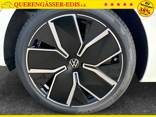Volkswagen / Passat Variant / Wei&szlig; / / / 4WD+SIGNATURE+LEDER+PANO+AHK+DCC+MATRIX