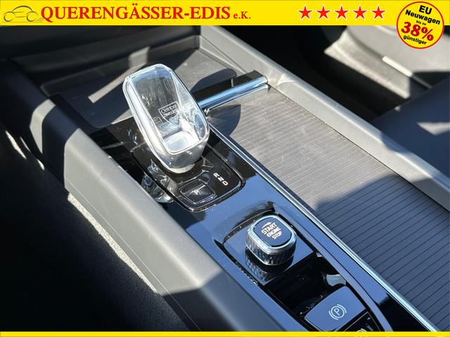 Volvo / XC60 / / / / T6 AWD AHK+360°KAMERA+EL.HECKKL.+PDC+LED+SHZ+21ALU