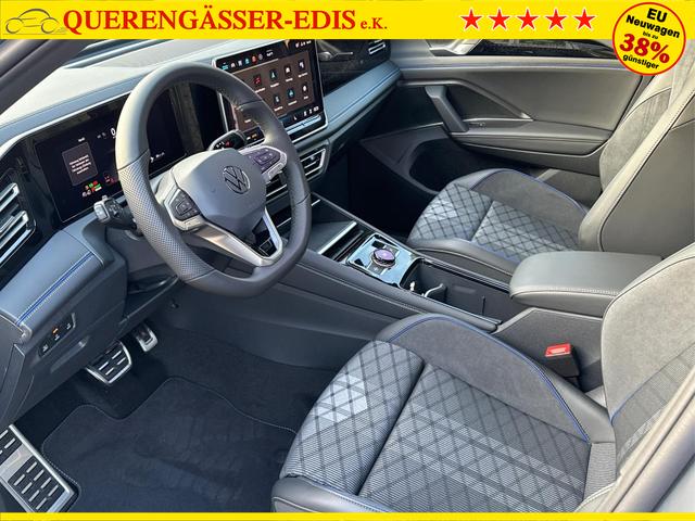 Volkswagen / Tiguan / Grau / / / PANO+HD MATRIX+AHK+NAVI+BLACK STYLE+20 LM+ACC