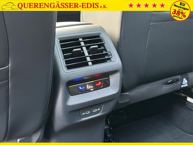 Volkswagen / Tiguan / Grau / / / PANO+HD MATRIX+AHK+NAVI+BLACK STYLE+20 LM+ACC
