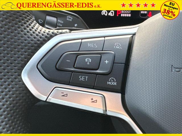 Volkswagen / Tiguan / Grau / / / PANO+HD MATRIX+AHK+NAVI+BLACK STYLE+20 LM+ACC