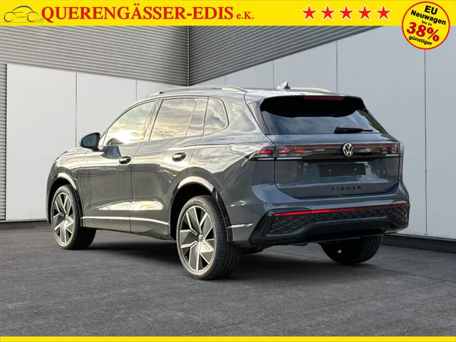 Volkswagen / Tiguan / Grau / / / PANO+HD MATRIX+AHK+NAVI+BLACK STYLE+20 LM+ACC