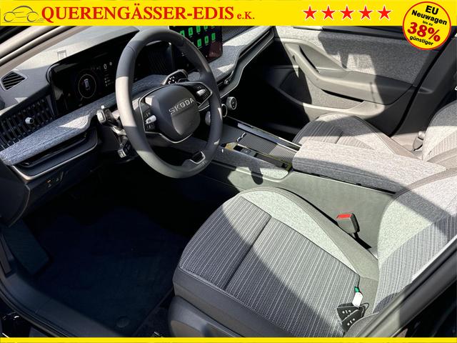 Skoda / Superb Combi / / / / 4WD+AHK+NAVI+KAM+EL.HECKKL.+KESSY