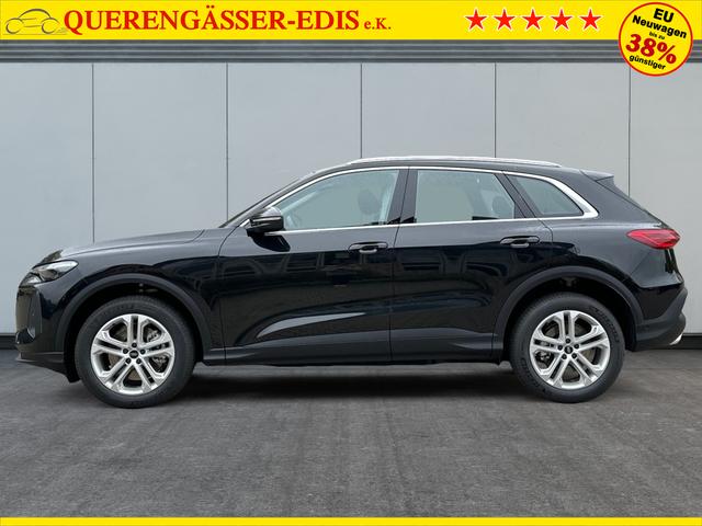 Audi / Q5 / Schwarz / / / QUATTRO+ NAVI+ LED+ SHZ+ PDC