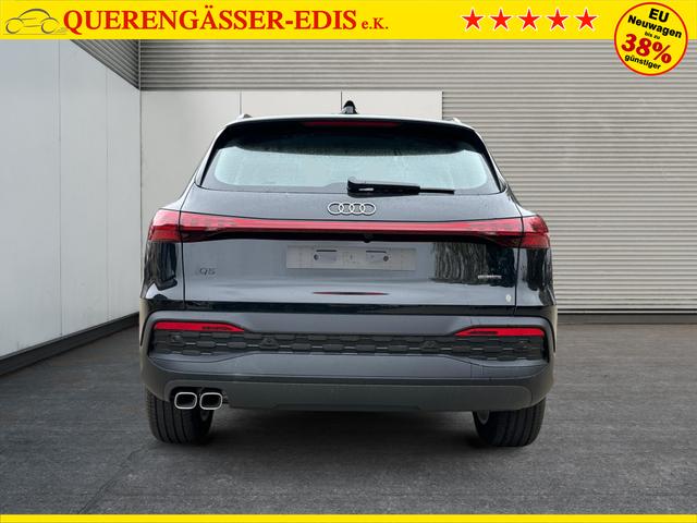 Audi / Q5 / Schwarz / / / QUATTRO+ NAVI+ LED+ SHZ+ PDC