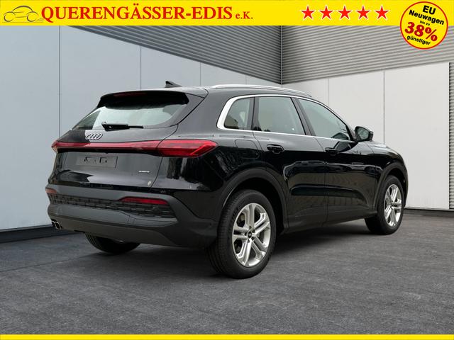 Audi / Q5 / Schwarz / / / QUATTRO+ NAVI+ LED+ SHZ+ PDC