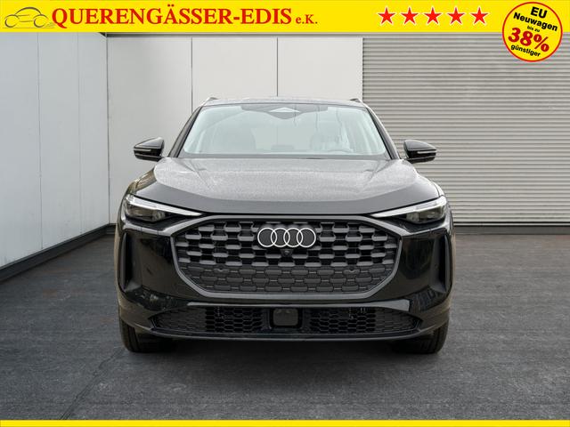 Audi / Q5 / Schwarz / / / QUATTRO+ NAVI+ LED+ SHZ+ PDC