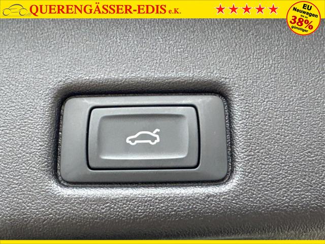 Audi / Q5 / Schwarz / / / QUATTRO+ NAVI+ LED+ SHZ+ PDC