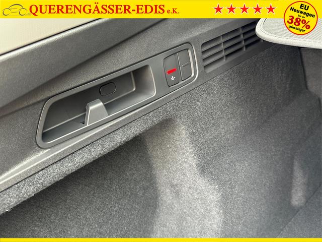 Audi / Q5 / Schwarz / / / QUATTRO+ NAVI+ LED+ SHZ+ PDC