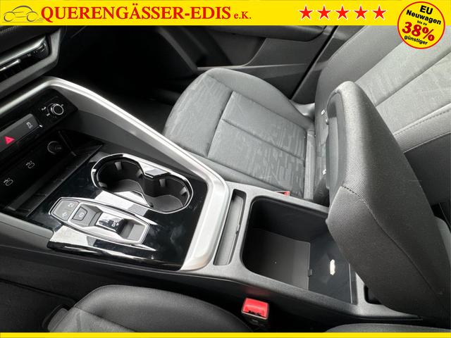 Audi / Q5 / Schwarz / / / QUATTRO+ NAVI+ LED+ SHZ+ PDC