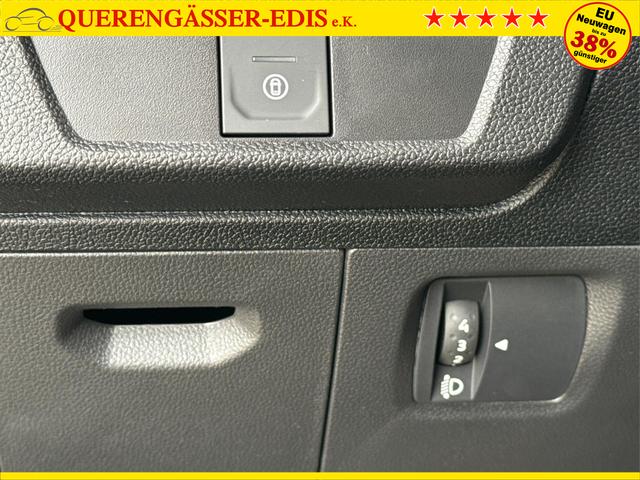 Dacia / Sandero / / / / KAMERA+SHZ+PDC+DAB+KLIMA