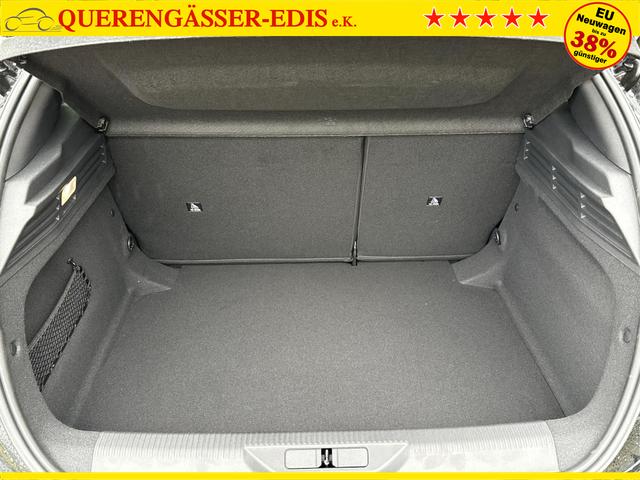 Peugeot / 308 / Schwarz / / / SHZ+KAMERA+NAVI+KEYLESS+ACC+17 LM