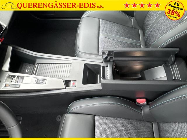 Peugeot / 308 / Schwarz / / / SHZ+KAMERA+NAVI+KEYLESS+ACC+17 LM