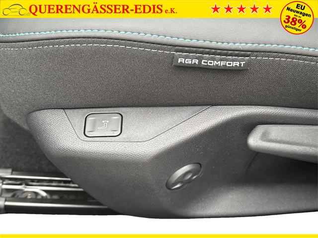 Peugeot / 308 / Schwarz / / / SHZ+KAMERA+NAVI+KEYLESS+ACC+17 LM