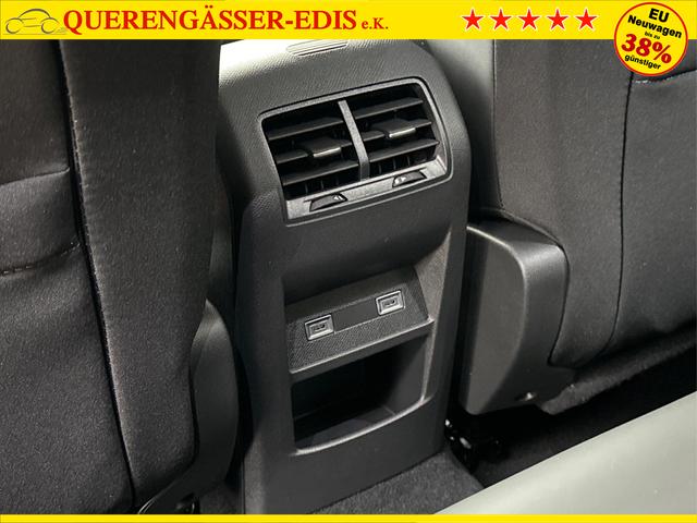 Peugeot / 308 / Schwarz / / / SHZ+KAMERA+NAVI+KEYLESS+ACC+17 LM