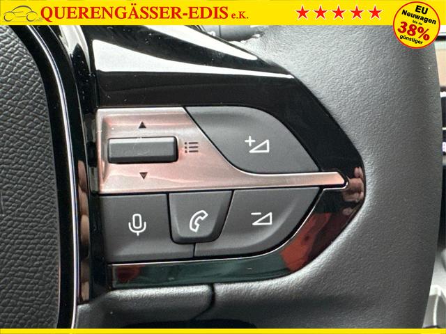 Peugeot / 308 / Schwarz / / / SHZ+KAMERA+NAVI+KEYLESS+ACC+17 LM