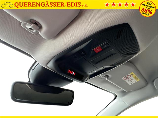 Peugeot / 308 / Schwarz / / / SHZ+KAMERA+NAVI+KEYLESS+ACC+17 LM