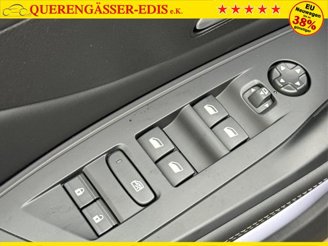 Peugeot / 308 / Grau / / / SHZ+KAMERA+NAVI+KEYLESS+ACC+17 LM