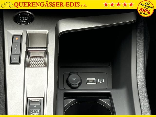 Peugeot / 308 / Grau / / / SHZ+KAMERA+NAVI+KEYLESS+ACC+17 LM