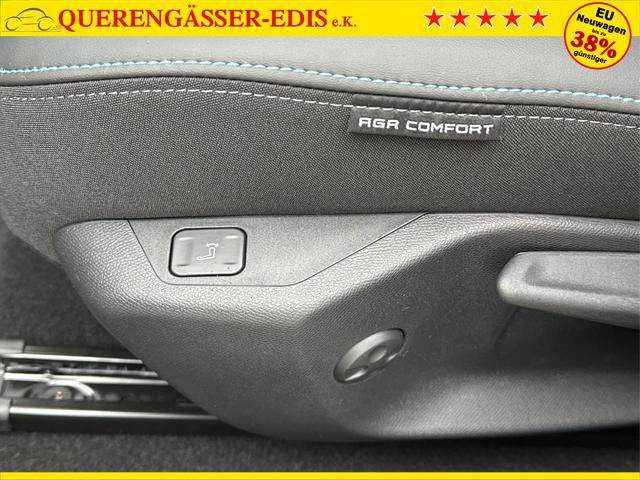 Peugeot / 308 / Schwarz / / / SHZ+KAMERA+NAVI+KEYLESS+ACC+17 LM