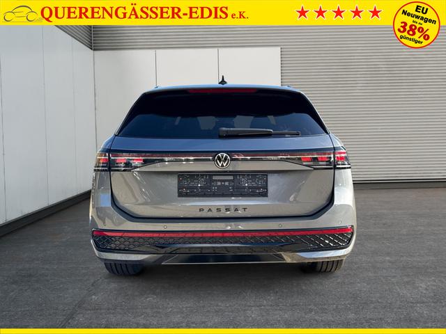 Volkswagen / Passat Variant / Grau / / / 4WD+DSG+AHK+NAVI+HEAD-UP+MATRIX+ACC+BLACK
