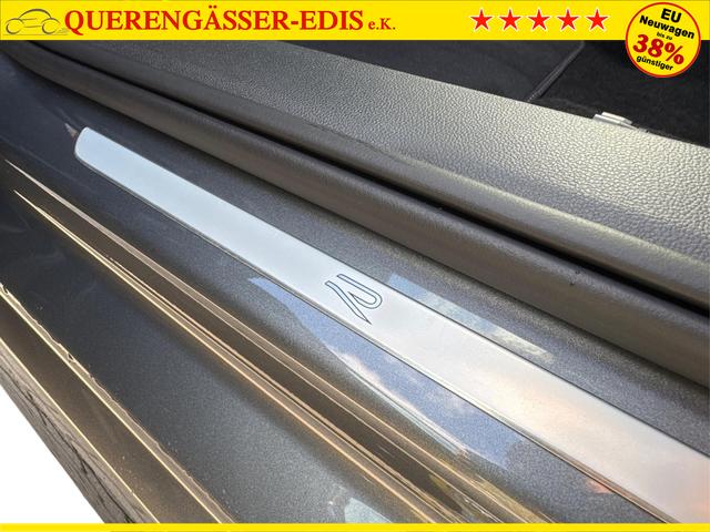 Volkswagen / Passat Variant / Grau / / / 4WD+DSG+AHK+NAVI+HEAD-UP+MATRIX+ACC+BLACK