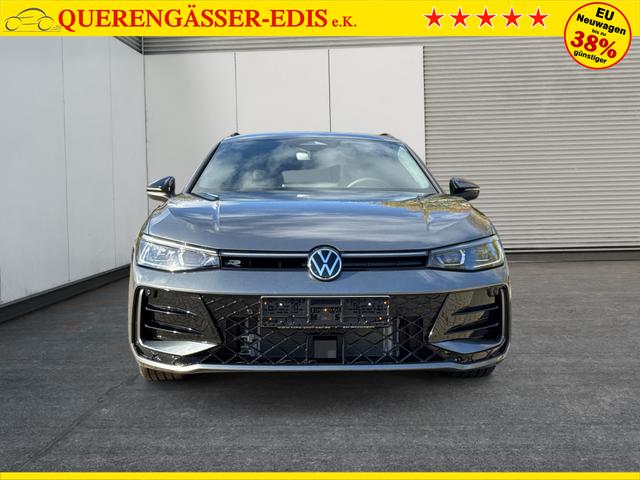 Volkswagen / Passat Variant / Grau / / / 4WD+DSG+AHK+NAVI+HEAD-UP+MATRIX+ACC+BLACK