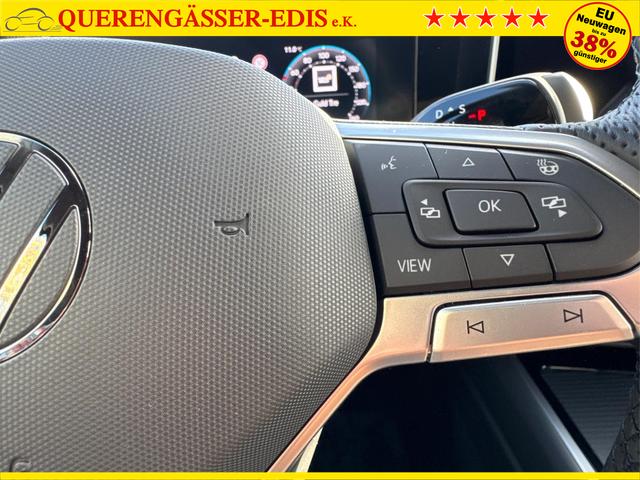 Volkswagen / Passat Variant / Grau / / / 4WD+DSG+AHK+NAVI+HEAD-UP+MATRIX+ACC+BLACK