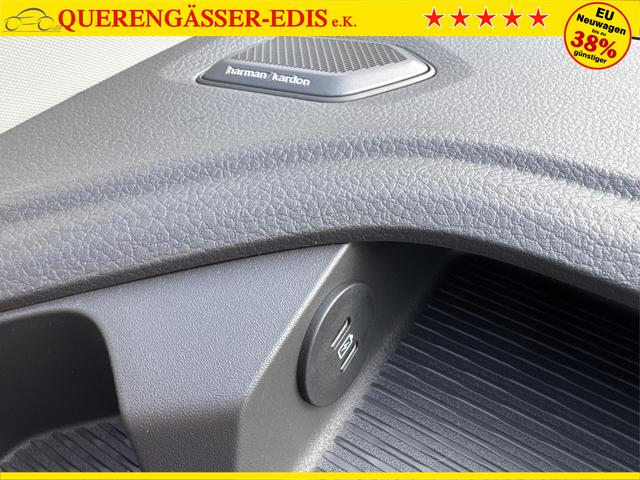 Volkswagen / T7 Caravelle / / / / KR 4x4+MATRIX-LED+NAVI.+ SHZ+KAMERA+ PDC