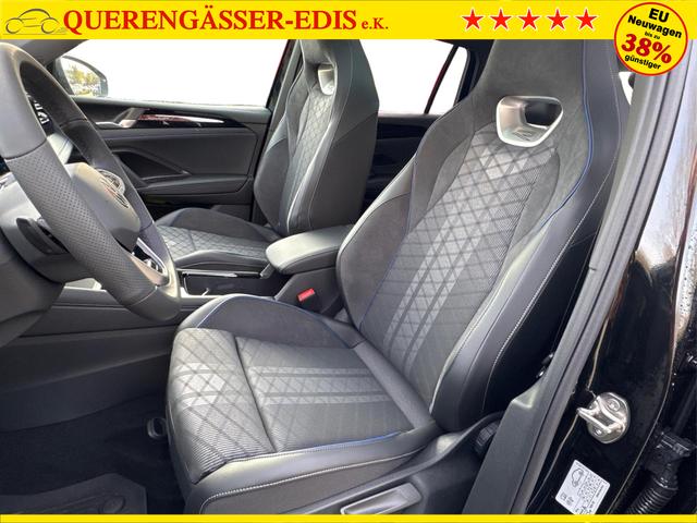 Volkswagen / Tiguan / Schwarz / / / 4x4 AHK+PANO+STANDHZG+20 ALU+eHK