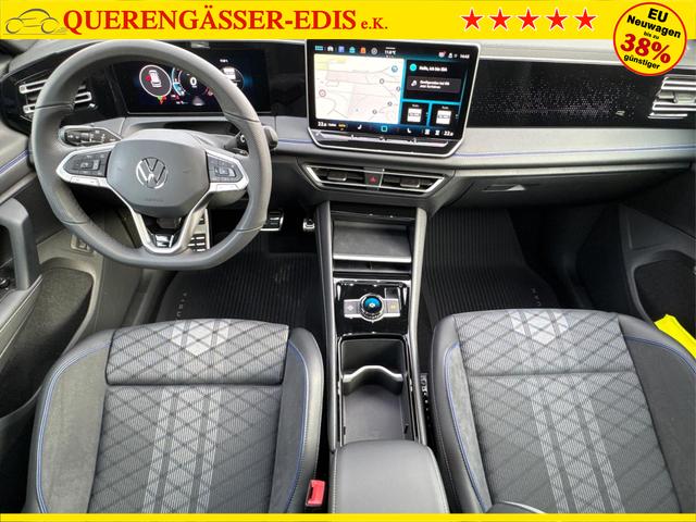 Volkswagen / Tiguan / Schwarz / / / 4x4 AHK+PANO+STANDHZG+20 ALU+eHK