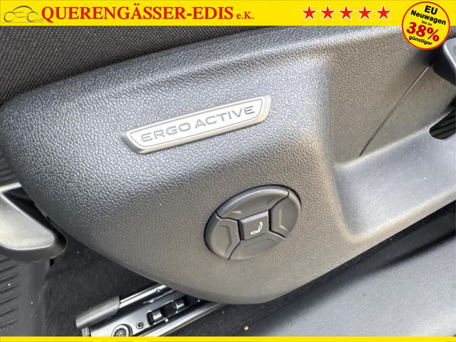 Volkswagen / Tiguan / Schwarz / / / 4x4 AHK+PANO+STANDHZG+20 ALU+eHK