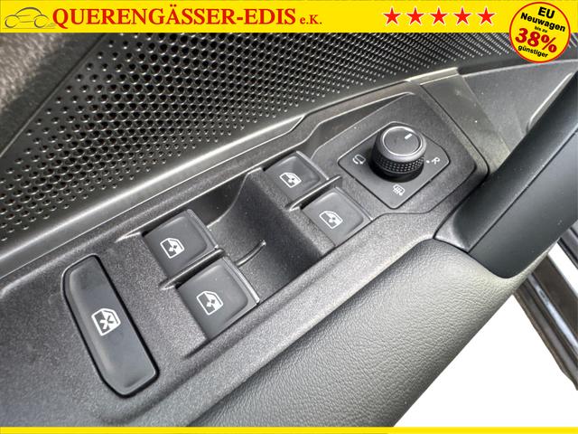 Volkswagen / Tiguan / Schwarz / / / 4x4 AHK+PANO+STANDHZG+20 ALU+eHK