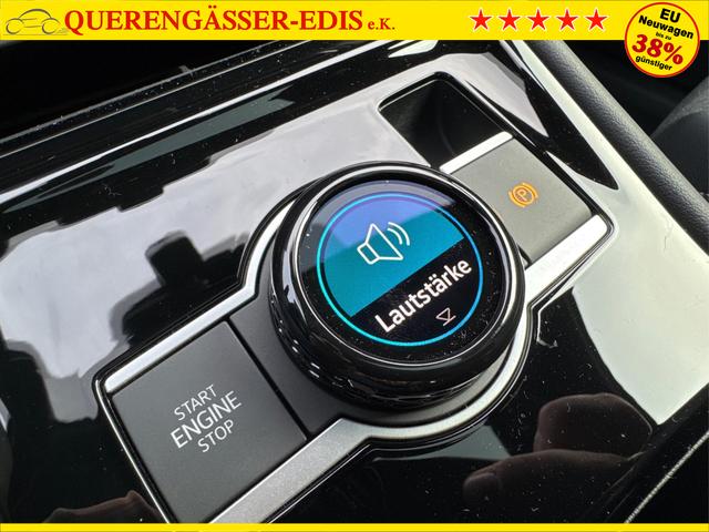 Volkswagen / Tiguan / Schwarz / / / 4x4 AHK+PANO+STANDHZG+20 ALU+eHK