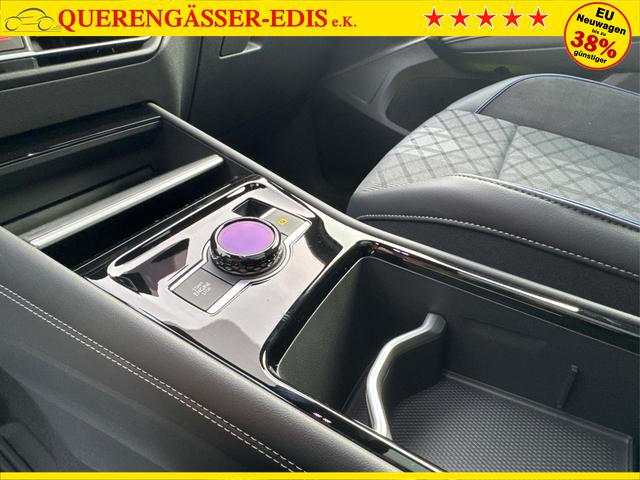 Volkswagen / Tiguan / Schwarz / / / 4x4 AHK+PANO+STANDHZG+20 ALU+eHK