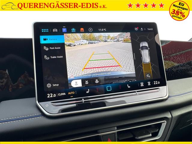 Volkswagen / Tiguan / Schwarz / / / 4x4 AHK+PANO+STANDHZG+20 ALU+eHK