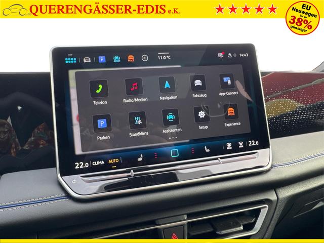 Volkswagen / Tiguan / Schwarz / / / 4x4 AHK+PANO+STANDHZG+20 ALU+eHK