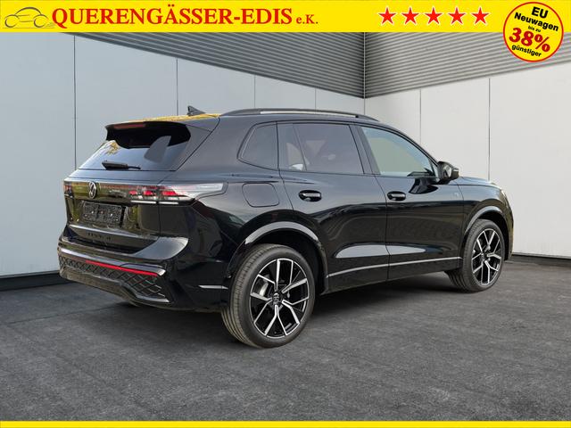 Volkswagen / Tiguan / Schwarz / / / 4x4 AHK+PANO+STANDHZG+20 ALU+eHK