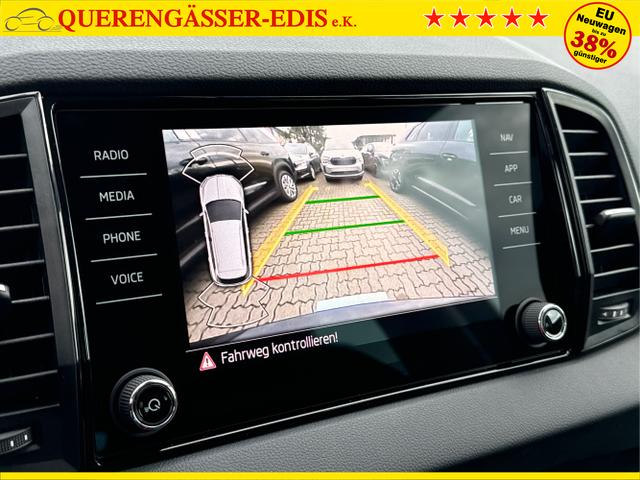 Skoda / Karoq / Schwarz / / / AHK+KAMERA+EL. HECKKL.+SHZ+ACC+KESSY+18''ALU