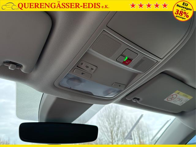 Skoda / Karoq / Schwarz / / / AHK+KAMERA+EL. HECKKL.+SHZ+ACC+KESSY+18''ALU