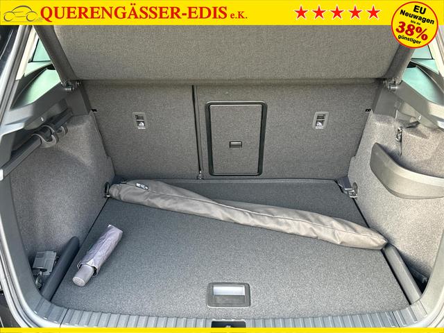 Skoda / Karoq / Schwarz / / / AHK+el.HECKKLAPPE+KAMERA+PDC+KESSY+ACC