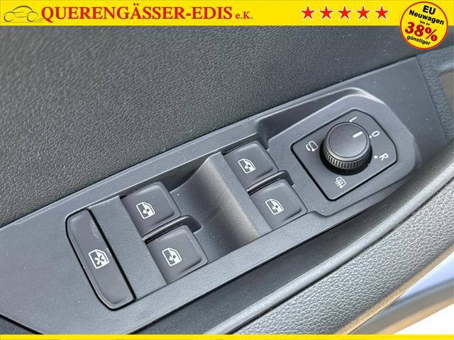 Skoda / Karoq / Schwarz / / / AHK+el.HECKKLAPPE+KAMERA+PDC+KESSY+ACC