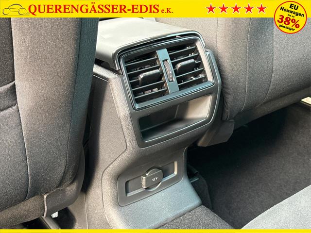 Skoda / Karoq / Schwarz / / / AHK+el.HECKKLAPPE+KAMERA+PDC+KESSY+ACC