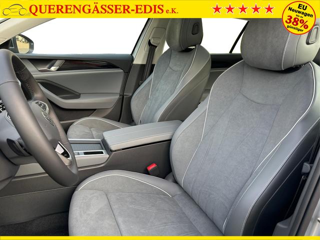 Volkswagen / Passat Variant / Silber / / / DSG+AHK+PANO+NAVI+ACC+KAMERA+LED+MASSAGE