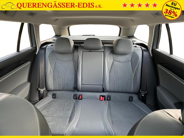 Volkswagen / Passat Variant / Silber / / / DSG+AHK+PANO+NAVI+ACC+KAMERA+LED+MASSAGE