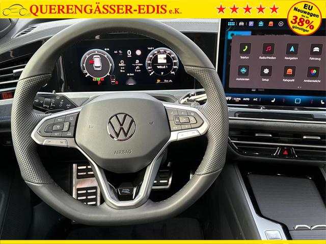 Volkswagen / Passat Variant / Grau / / / AHK+PANO+NAVI+Head-UP+Matrix-LED+ACC